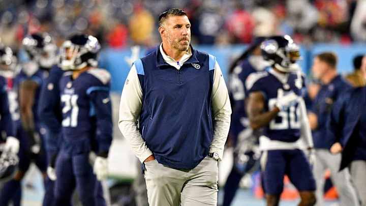 Patriots Formally Introduce Mike Vrabel As the 16th Head Coach in Team History