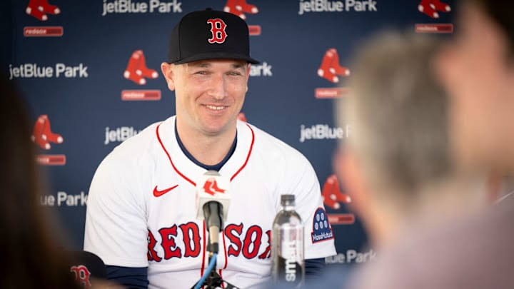 Signing with the Boston Red Sox is Alex Bregman.