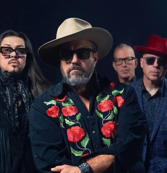 NETFLIX ANNOUNCE D: AT AMERICANA MUSIC, THE MAVERICKS WON GROUP OF THE YEAR.