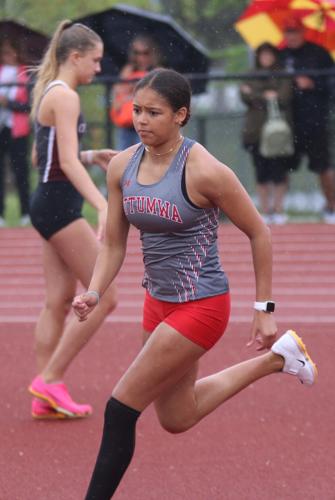 Bulldogs place third in girls’ track and field at Knoxville
