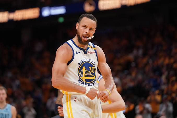 Stephen Curry of the Warriors fights his demons while Ime Udoka’s audacious move sets off a dramatic and intense confrontation.