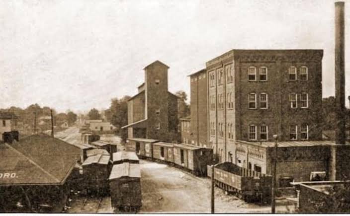 A memorable stroll: The background of the structures on Main Street