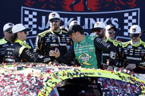 Chipper Jones, a former Braves slugger, defends Cindric during Team Penske’s troubles at Talladega.