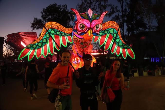 In San Francisco, Mexican alebrije artists display their imaginative sculptures.