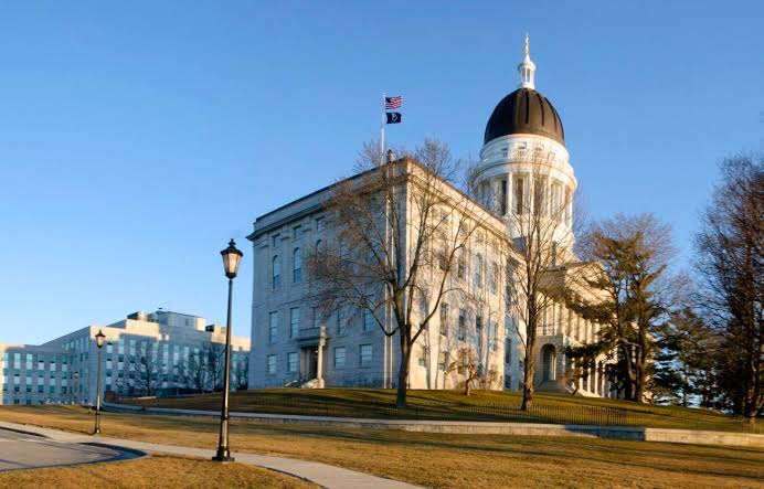 Why was Augusta selected as the capital of Maine, and why is it called Augusta?