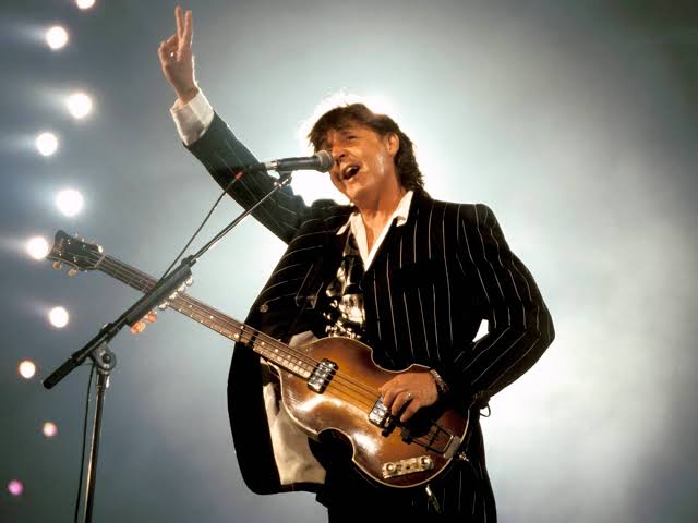 When Paul McCartney of The Beatles and Robert Plant of Led Zeppelin finally shared a stage, the world stood still. Two voices that defined generations collided in a breathtaking duet that sent chills down every spine. As McCartney’s melodic warmth met Plant’s soaring, gritty power, it was as if time folded….