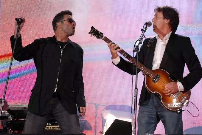 When George Michael Wrote ‘Heal The Pain’ As A Tribute To His Idol Sir Paul McCartney, He Couldn’t Have Imagined That Over A Decade Later, He’d Be In The Studio With The Beatles Legend, Recording A Duet Version Of The Song! The Original Is A Hidden Gem, But This Iconic Collaboration Takes It To A Whole New Level, With Their Harmonizing Vocals Creating A Beautifully Seamless Blend. George Always Dreamed Of Sharing A Song With McCartney, And When He Did, It Was Pure Magic—A Moment Of Musical History That Fans Won’t Forget….