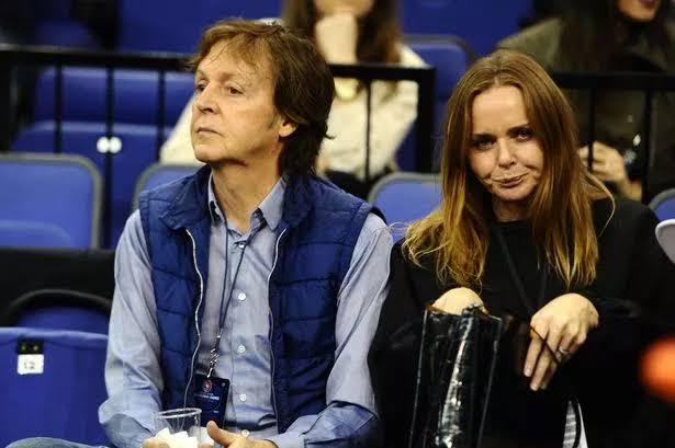 BREAKING NEWS: Paul McCartney Finds Lost Child at the Airport — His Heartwarming Response Will Leave You SPEECHLESS! While walking through a busy airport, Paul McCartney noticed a young girl, no older than six, standing alone and frightened. Instead of simply walking past, the music legend stopped, approached her, and offered comfort and reassurance. He didn’t just give her a quick fix—he took the time to ensure she felt safe, staying with her until airport staff arrived and her parents were found. Paul McCartney’s simple, selfless act of kindness shows that true heroes aren’t just found in the spotlight—they can be found in everyday moments of genuine care….