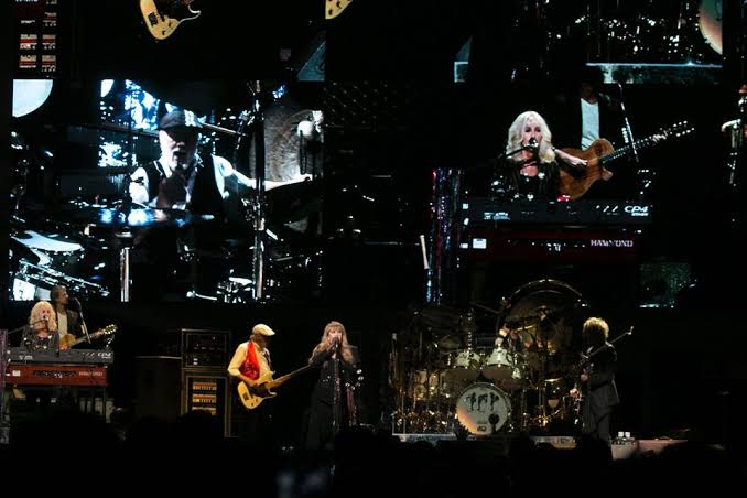 FANS REJOICE: legendary rock band Fleetwood Mac has officially announced their long-awaited 2026 Last tour in six Cities of North America… 